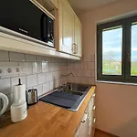 Haptapta House * قرية بالاتونودفاري